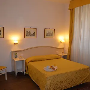  Couette-café Pantheon Italie